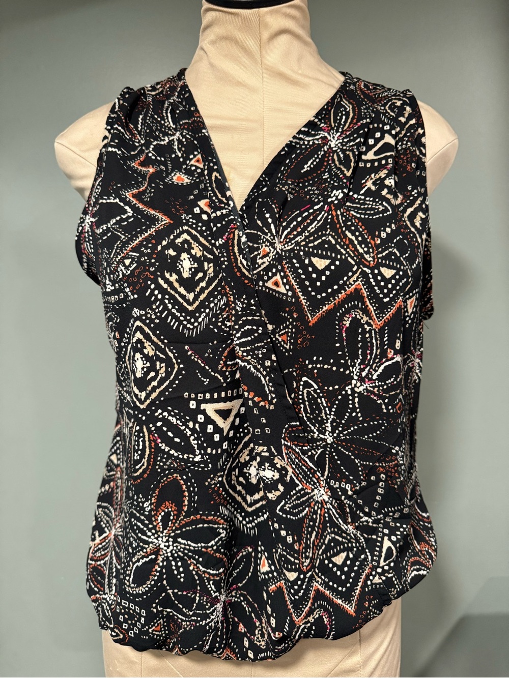 Maurices Black Sleeveless V-Neck Floral Geometric Print Top